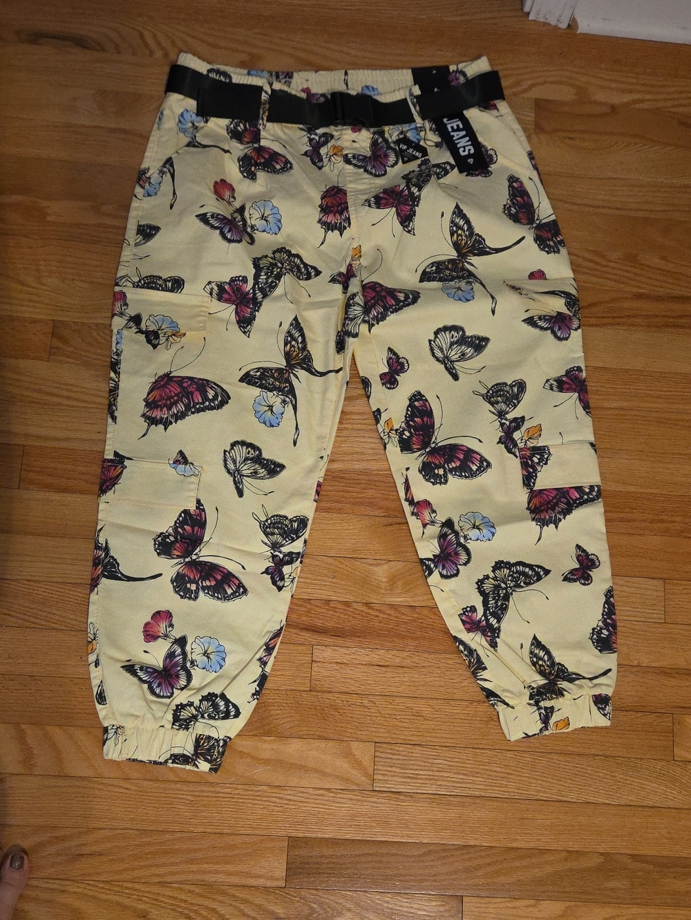 VIP JEANS Yellow Butterfly-Print Ankle Jeans with Black Belt